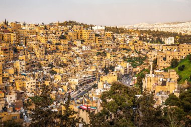 Günbatımında Amman 'ın şehri. Ürdün