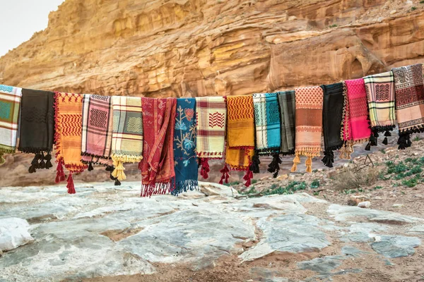 Verschiedene Farben Des Arabischen Shemagh Schals Auf Dem Seil — Stockfoto