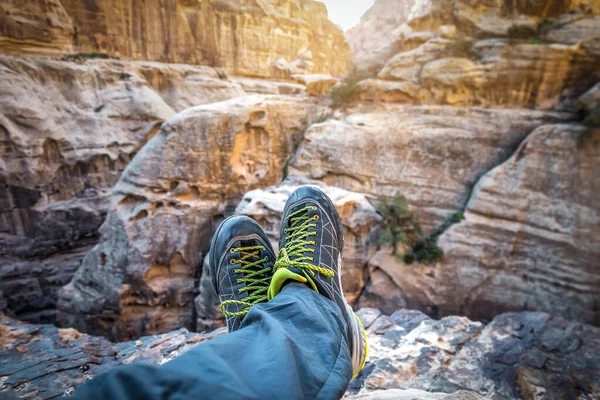 Legs Hiking Shoes Red Rocky Mountains Sunset Sunrise — Stock Photo, Image
