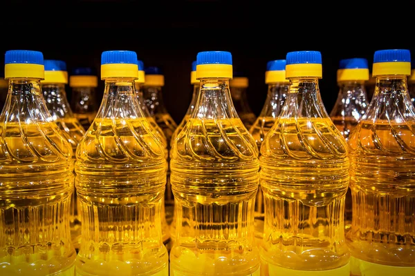 Row Bottle Cooking Oil Store — Stock Photo, Image