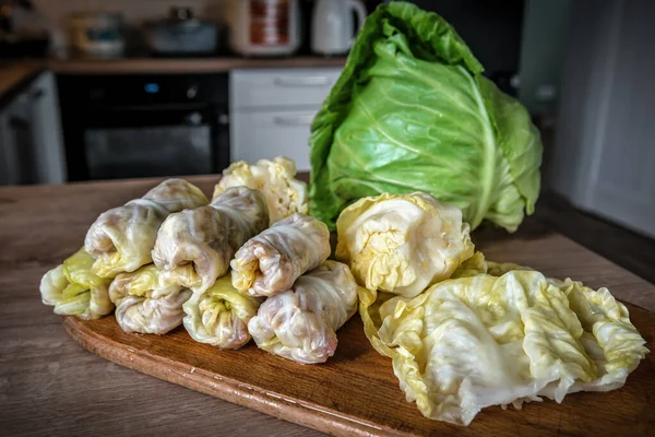 Delicious Cabbage Rolls Beef Rice Vegetables Wooden Plate Stuffed Cabbage — Stock Photo, Image