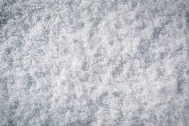 Yumuşak, taze kar dokusu gibi.