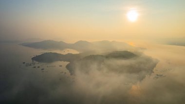  Yor Adası veya Koh Yor Songkhla Eyaleti, Tayland, Asya 'da gün doğumu manzarası