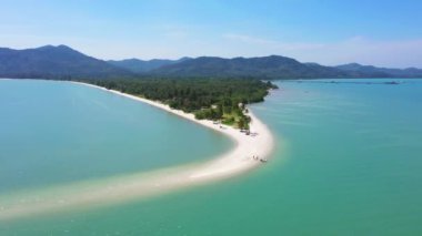 Yao Yai Adası veya Koh Yao Yai, Andaman Denizi, Phang Nga Eyaleti, Tayland, Asya 'daki kumlu sahil ve deniz manzarası