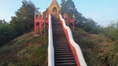 Sabah Görüş Wat Phra Doi Phra Chan Mae Tha, Lampang Bölgesi Tayland, Asya