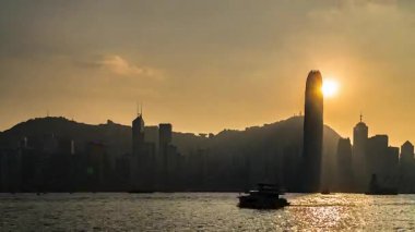 Victoria Limanı, Hong Kong 'da gün batımı zamanı.