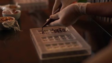 Nasıl elle çikolata yapılır?