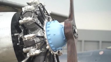 Antika uçak motorları, pervane uçakları
