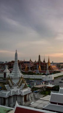 Wat Phra Kaew veya Zümrüt Buda Tapınağı Zümrüt Buda Tapınağı Zümrüt Buda Tapınağı Bangkok, Büyük Saray ve Wat Phra Kaew Tapınağı Tayland 'ın En İyi Turist Çekimi.