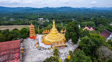 Suwannakhiri Tapınağı (PakJan Tapınağı) Tayland 'ın Ranong eyaletindeki Shwedagon Replica