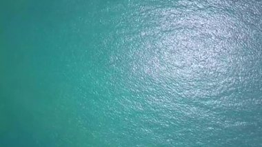 Tayland Körfezi 'nin yeşil deniz manzarası.