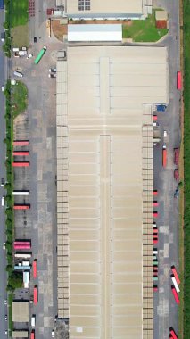 Depo konteynır kamyonu, genel dağıtım merkezi