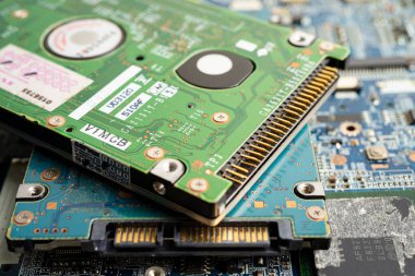 Mikro devre ana bilgisayar elektronik teknolojisi, donanım, cep telefonu, güncelleme, temizlik konsepti.