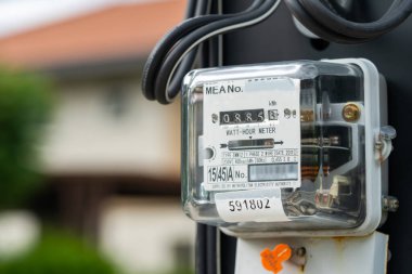 Ev ve ofisteki enerji maliyeti için elektrik ölçüm sayacı.