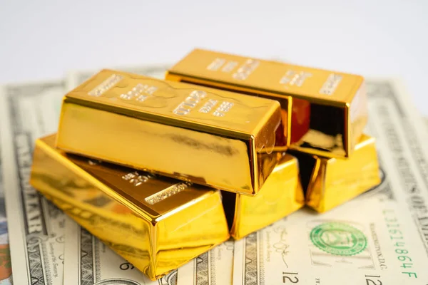 Золотой Слиток Банкнотах Долларах Сша Деньги Экономика Финансирует Торговую Концепцию — стоковое фото