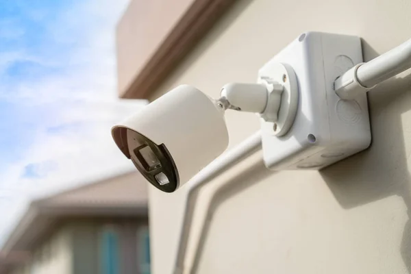 Камеры Видеонаблюдения Закрытая Камера Стене Дома Концепция Системы Безопасности — стоковое фото