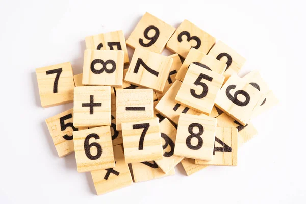 Matemática Número Madeira Sobre Fundo Branco Educação Estudar Matemática Aprendizagem — Fotografia de Stock