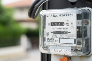 Ev ve ofisteki enerji maliyeti için elektrik ölçüm sayacı.