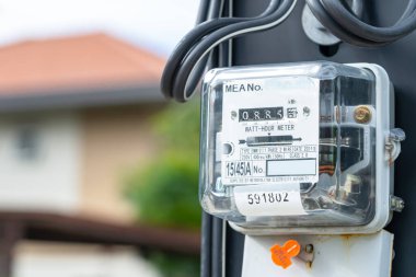 Ev ve ofisteki enerji maliyeti için elektrik ölçüm sayacı.