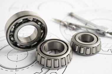 Mühendislik araçları ve mekanik endüstriyel vernier kalibre ve metal top bering.