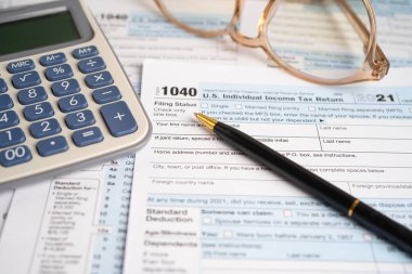Form 1040, ABD. Bireysel gelir vergisi iadesi, ABD vergi sistemindeki vergi formları..