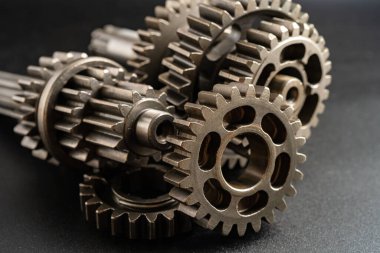 Çarklar ve dişliler, saat mekanizması, pirinç metal motor endüstrisi.