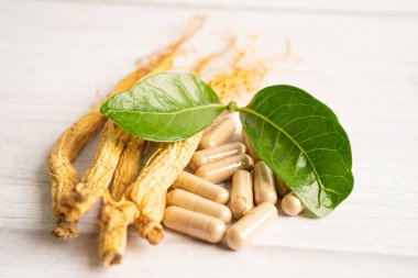 Ginseng, kurutulmuş sebze. Kore ülkesine ünlü sağlıklı gıda ihracatı..