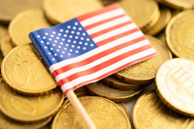 Para, finans ve muhasebe, bankacılık kavramına ABD bayrağı.