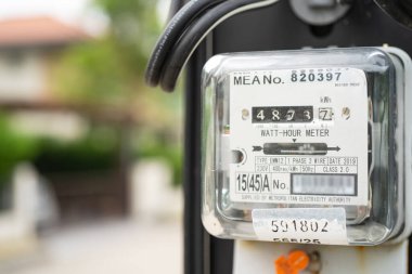Ev ve ofisteki enerji maliyeti için elektrik ölçüm sayacı.