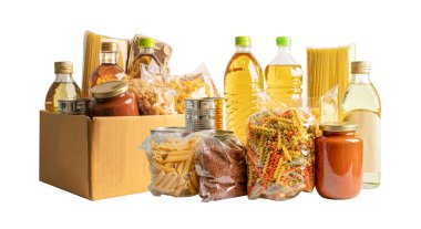 Bağış, depolama ve teslimat için yiyecek. Çeşitli yiyecekler, makarna, yemek yağı ve karton kutuda konserve yiyecekler..