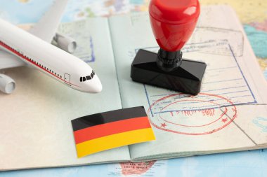 Almanya bayraklı damgalı pasaport onaylandı..