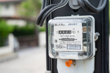 Ev ve ofisteki enerji maliyeti için elektrik ölçüm sayacı.