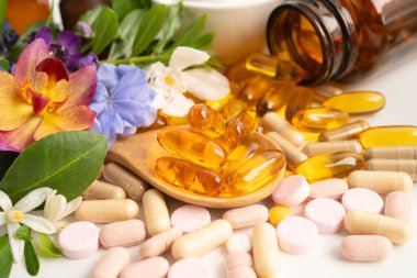 Çevre Koruma Ajansı ve DHA ile balık yağı vitamini, E omega 3 vitaminli alternatif ilaç bitkisel organik kapsül.