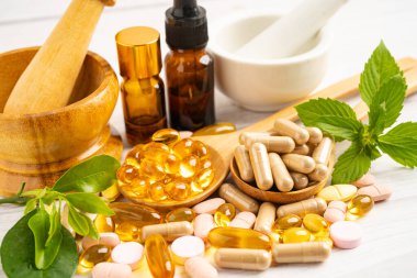 Çevre Koruma Ajansı ve DHA ile balık yağı vitamini, E omega 3 vitaminli alternatif ilaç bitkisel organik kapsül.