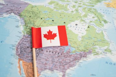 Bangkok, Tayland 7 Aralık 2023, Kanada bayrağı dünya haritasında.