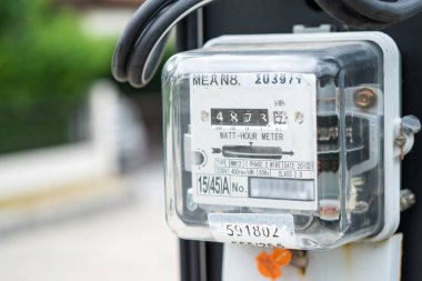 Ev ve ofisteki enerji maliyeti için elektrik ölçüm sayacı.