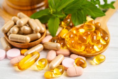 Çevre Koruma Ajansı ve DHA ile balık yağı vitamini, E omega 3 vitaminli alternatif ilaç bitkisel organik kapsül.