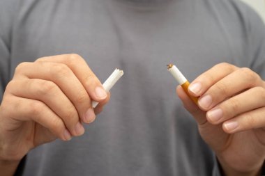 Sigarayı bırak, sigarayı kır, yok et..