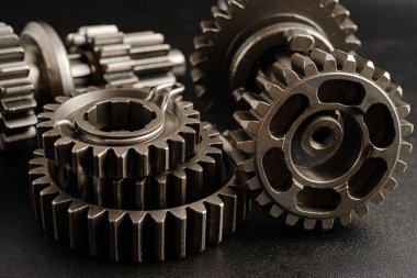 Çarklar ve dişliler, saat mekanizması, pirinç metal motor endüstrisi.