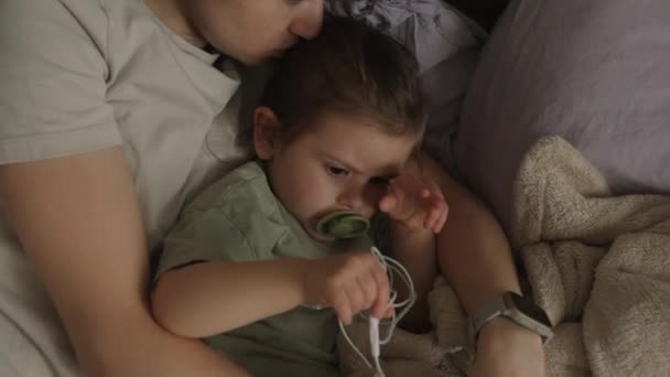 Cozy Shot Beautiful Joyful Young Baby Girl Relaxing Bed While — Stock Video