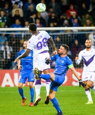 RIGA, LATVIA. 3 Kasım 2022. UEFA Avrupa Konferans Ligi Grubu A oyunu RFS ve Fiorentina arasında.