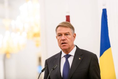 RIGA, LATVIA. 23 Kasım 2022. Klaus Iohannis 'in (fotoğrafta), Romanya Cumhurbaşkanı ve Egils Levits' in toplantı üstüne basın toplantısı, Letonya Cumhurbaşkanı.