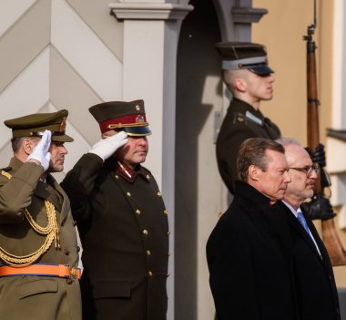 RIGA, LATVIA. 13 Mart 2023. Prens hazretleri Lüksemburg Dükü Riga Kalesi 'ne geldi.