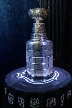 RIGA, LATVIA. 15 Mart 2023. Stanley Kupası - Riga 'ya ilk gelişi.