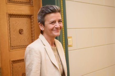 RIGA, LATVIA. 11 Mayıs 2023. Krisjanis Karins, Başbakan Margrethe Vestager (fotoğrafta), Avrupa Dijital Çağa Uygun Avrupa Komisyonu Başkan Yardımcısı.