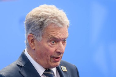 VILNIUS, LITHUANIA. 11 Temmuz 2023. Finlandiya Cumhurbaşkanı Sauli Niinisto, 2023 NATO Zirvesi sırasında.