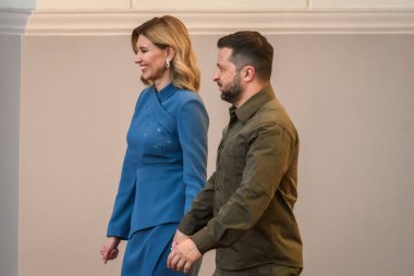 VILNIUS, LITHUANIA. 11 Temmuz 2023. Volodymyr Zelensky, Ukrayna Cumhurbaşkanı ve Olena Zelenska, Ukrayna 'nın First Lady' si, Litvanya Cumhurbaşkanı 'nın ev sahipliğinde NATO SUMIT 2023' te.
