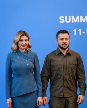 VILNIUS, LITHUANIA. 11 Temmuz 2023. Volodymyr Zelensky, Ukrayna Cumhurbaşkanı ve Olena Zelenska, Ukrayna 'nın First Lady' si, Litvanya Cumhurbaşkanı 'nın ev sahipliğinde NATO SUMIT 2023' te.