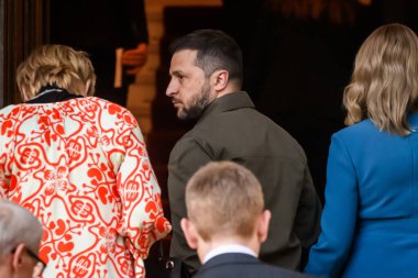 VILNIUS, LITHUANIA. 11 Temmuz 2023. Volodymyr Zelensky, Ukrayna Cumhurbaşkanı ve Olena Zelenska, Ukrayna 'nın First Lady' si, Litvanya Cumhurbaşkanı 'nın ev sahipliğinde NATO SUMIT 2023' te.