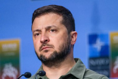 VILNIUS, LITHUANIA. 12 Temmuz 2023. Volodymyr Zelenskyy, Ukrayna Başkanı ve Jens Stoltenberg, NATO Genel Sekreteri, NATO SUMIT 2023 ortak basın toplantısında.
